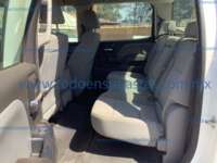 Chevrolet Silverado 2500 2017 4p LS Doble Cabina V8/5.3 Onstar Aut 4X4  20240516_212313456_iOS