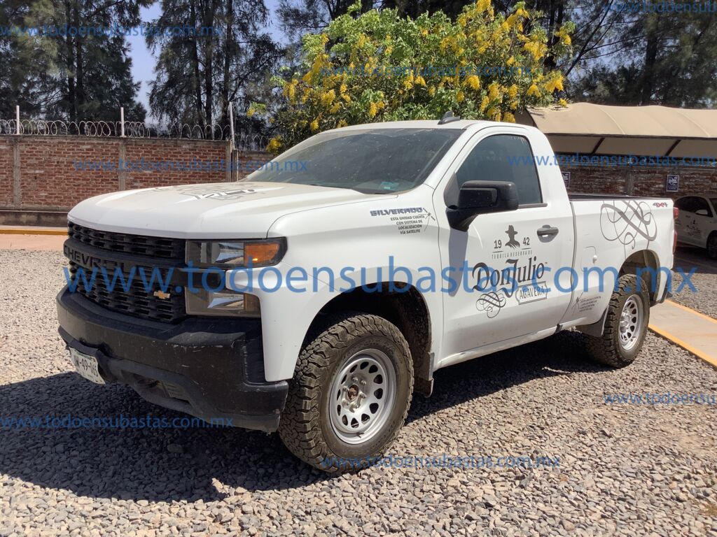 Chevrolet Silverado 1500 2020 2p Cabina Regular V6/4.3 4X4 1 _1_
