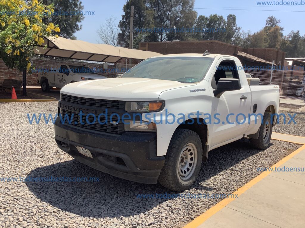 Chevrolet Silverado 2019 2p Cabina Regular V6/4.3 4X4 Aut Línea Nueva 20240516_202417218_iOS