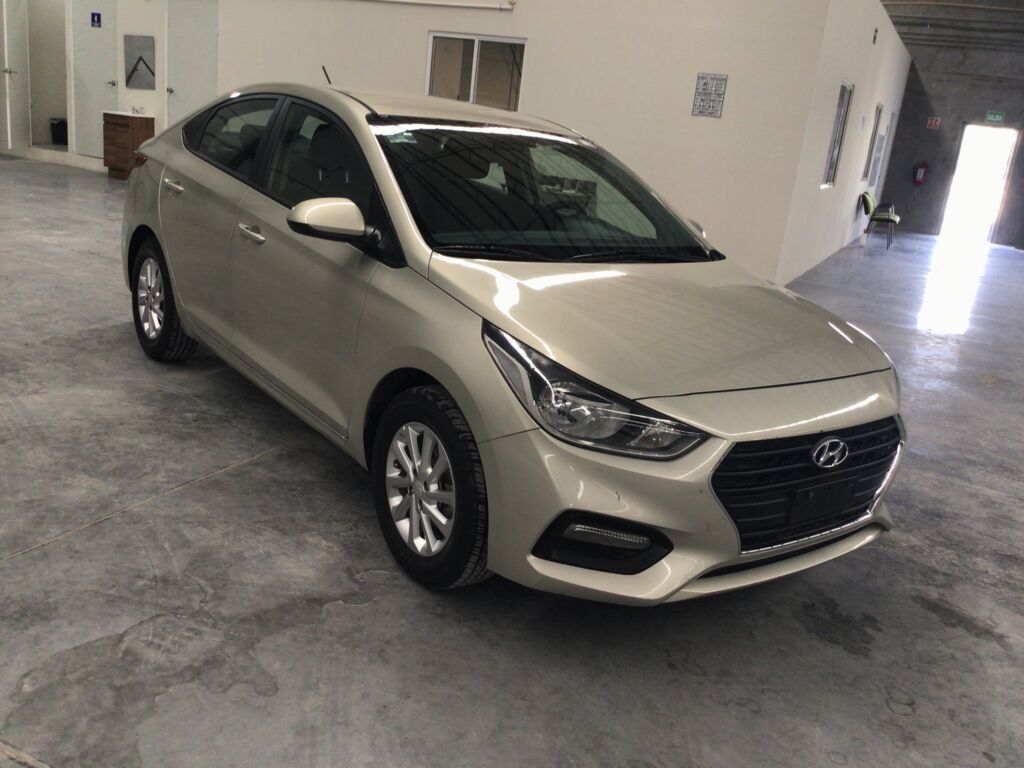 Hyundai Accent 2020 4p GL Mid L4/1.6 Aut  2020 Hyundai Accent Venta Exteriores 3