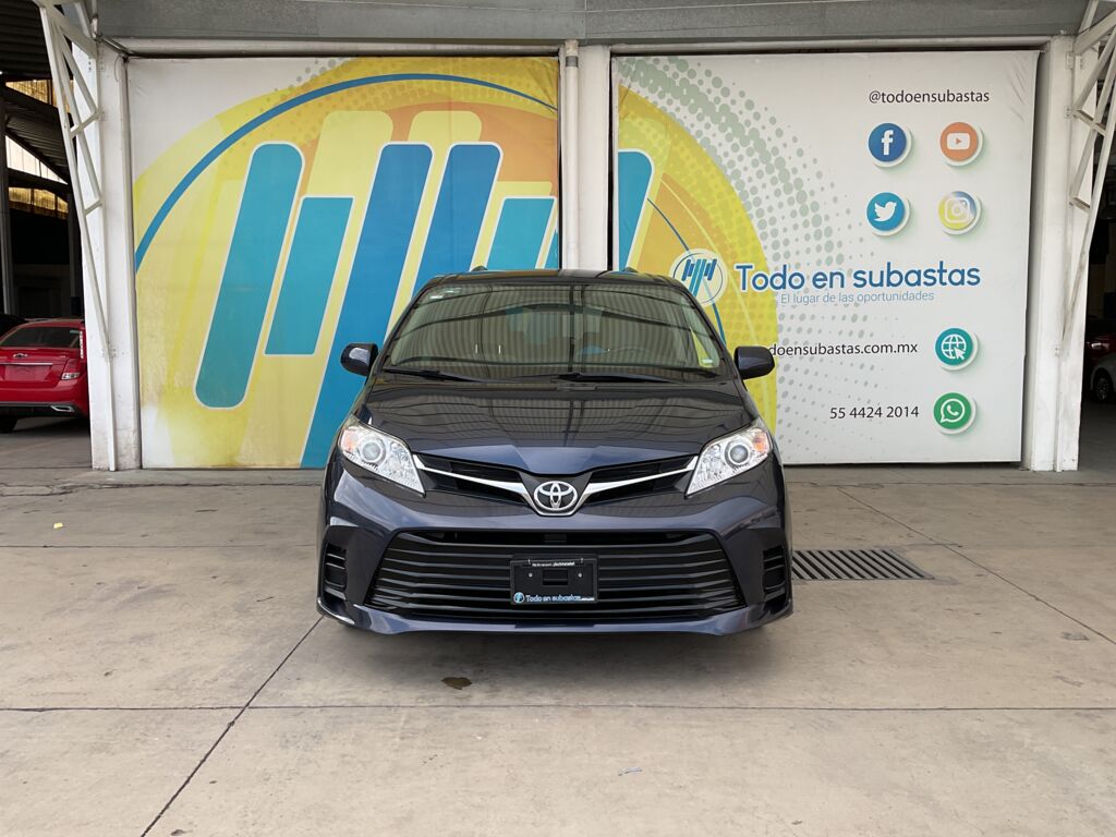 Toyota Sienna 2018 5p LE V6/3.5 Aut 2018 Toyota Sienna Venta Exteriores 2
