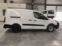 Peugeot Partner 2019 5p L4/1.6/T Diesel Man       2019 Peugeot Partner Venta Exteriores 4