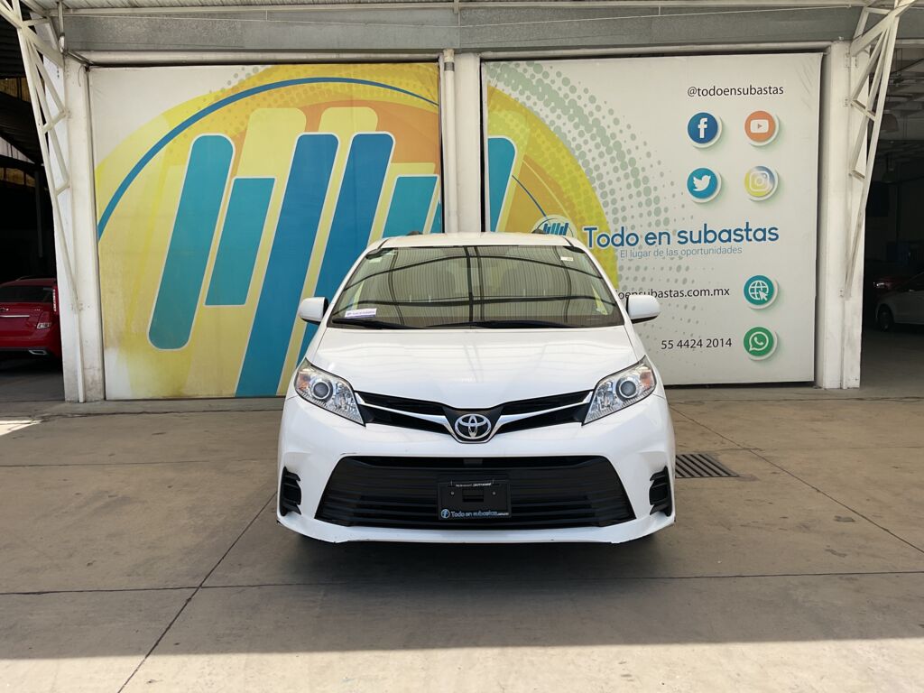 Toyota Sienna 2018 5p LE V6/3.5 Aut 2018 Toyota Sienna Venta Exteriores 2