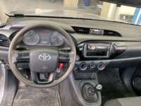 Toyota Hilux 2019 2p Cabina Sencilla L4/2.7 Man 2019 Toyota Hilux Venta Interiores 4