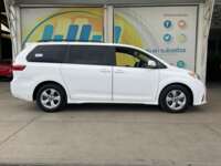 Toyota Sienna 2018 5p LE V6/3.5 Aut 2018 Toyota Sienna Venta Exteriores 4