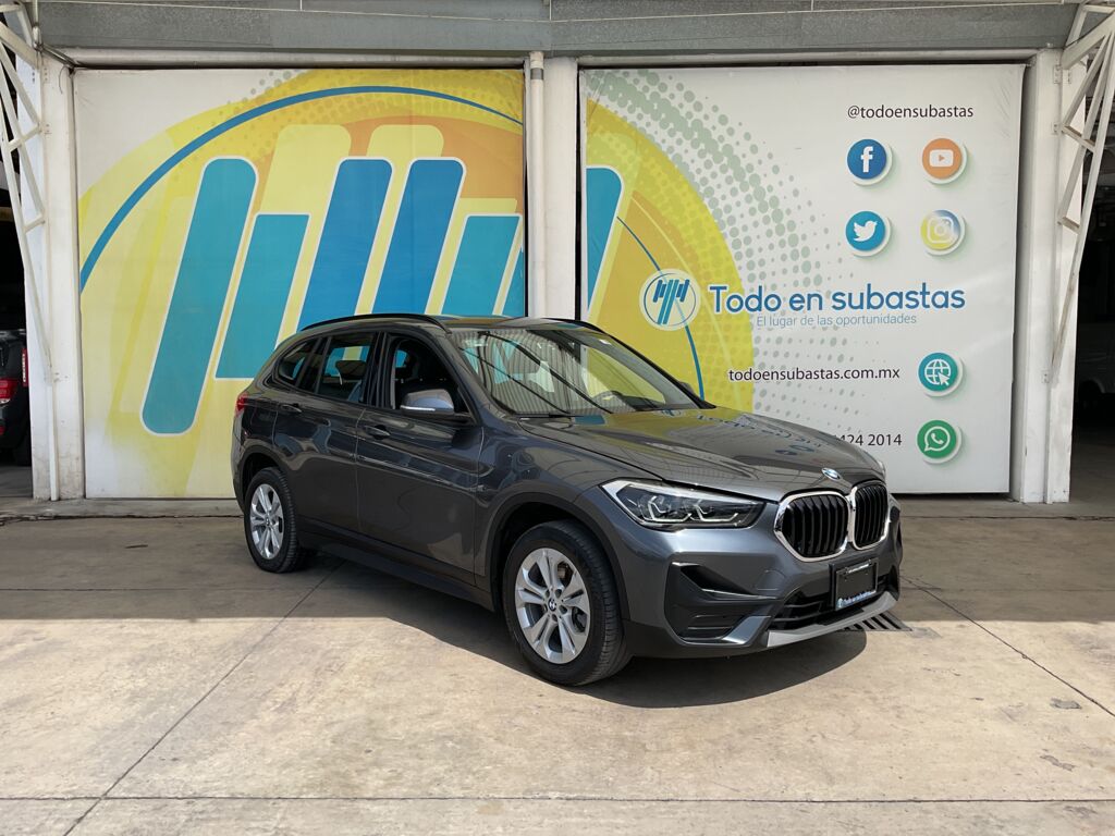 BMW X1 2021 5p sDrive 18i Executive L3/1.5/T Aut 2021 BMW X1 Venta Exteriores 3