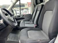 Volkswagen Crafter 2022 2p Chasis Cabina L4/2.0/TDI Man 3.5/Ton MWB A/A 2022 Volkswagen Crafter Venta Interiores 15