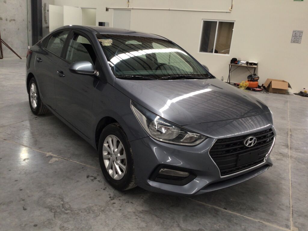 Hyundai Accent 2020 4p GL Mid L4/1.6 Aut  2020 Hyundai Accent Venta Exteriores 3