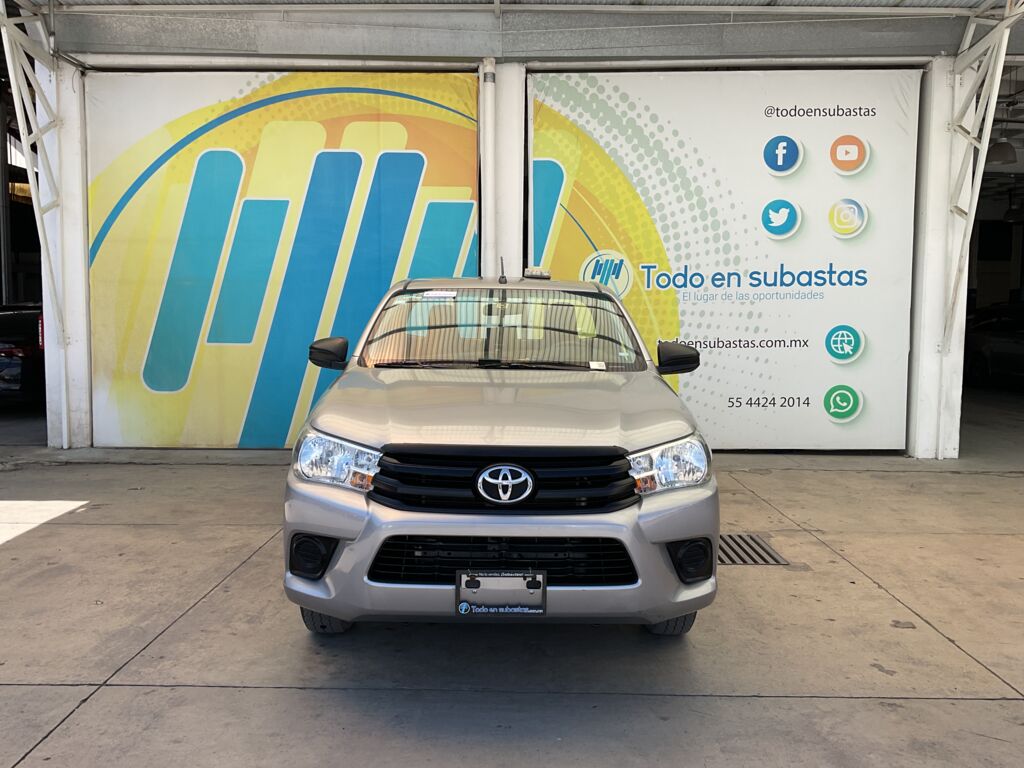 Toyota Hilux 2019 2p Cabina Sencilla L4/2.7 Man 2019 Toyota Hilux Venta Exteriores 2