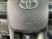Toyota Hilux 2019 2p Cabina Sencilla L4/2.7 Man 2019 Toyota Hilux Venta Interiores 10