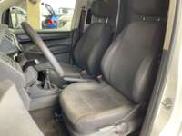 Volkswagen Caddy 2020 4p Cargo L4/1.6 A/A Man 2020 Volkswagen Caddy Venta Interiores 15
