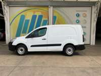 Peugeot Partner 2018 4p Van L4/1.6/T Diesel Man 2018 Peugeot Partner Venta Exteriores 8