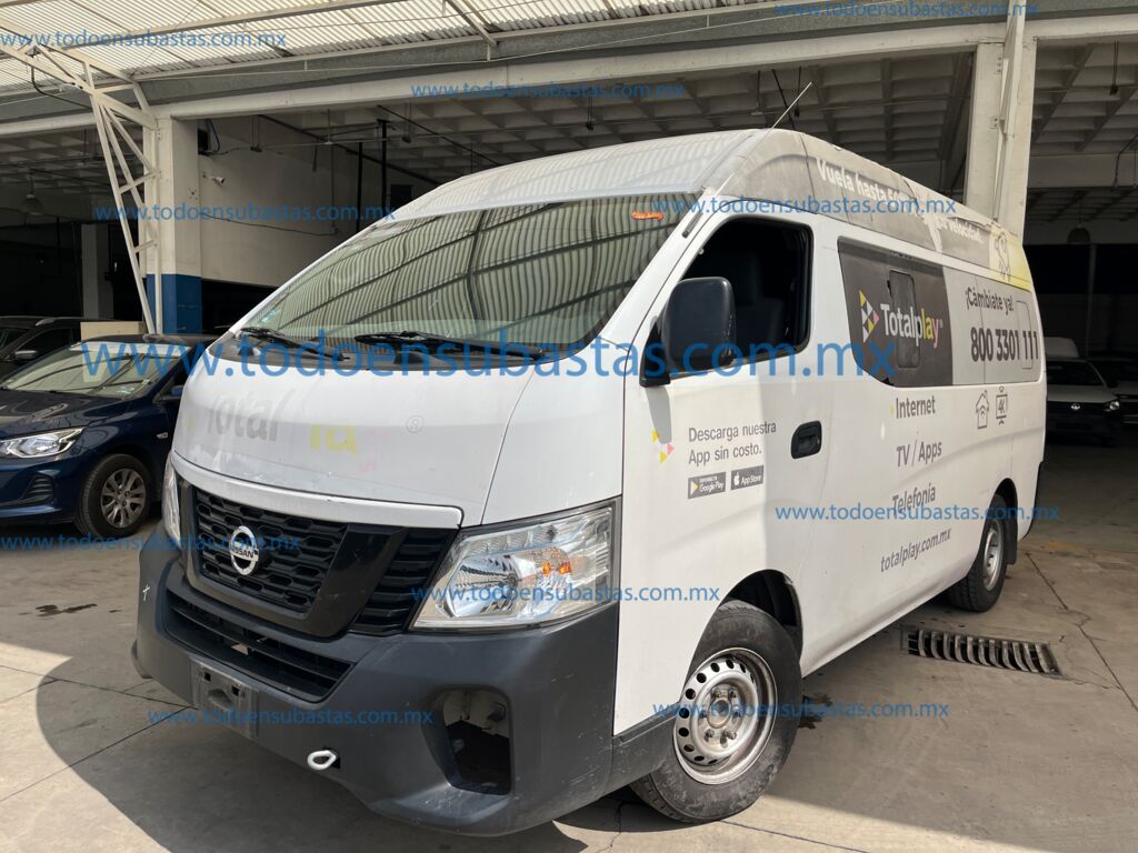 Nissan Urvan 2021  IMG_7479