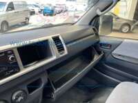 Toyota Hiace 2019 4p Superlarga Ventanas L4/2.7 Man IMG_1203