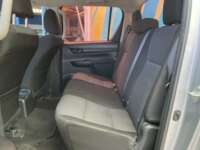 Toyota Hilux 2019 4p Doble Cabina Base L4/2.7 Man  2019 Toyota Hilux Venta Interiores 17