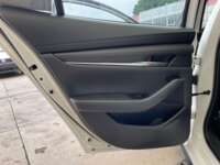 Mazda 3 2019 4p Sedán i L4/2.5 Skyactiv-Drive 2019 Mazda 3 Venta Interiores 21