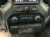 Chevrolet Silverado 2021 4p Custom Doble Cabina 4X4 V8/5.3 Aut IMG_8301