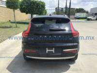 Volvo XC40 2020 5p Momentum T4 L4/2.0/T Geartronic 2020 Volvo XC40 Ingreso Exteriores 5