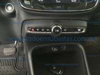 Volvo XC40 2020 5p Momentum T4 L4/2.0/T Geartronic 2020 Volvo XC40 Ingreso Interiores 3