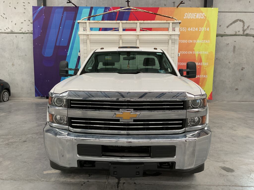 Chevrolet Silverado 2500 2018 2p Cabina Regular V8/5.3Aut 4x2 2018 Chevrolet Silverado 2500 Venta Exteriores 2