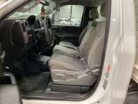 Chevrolet Silverado 2500 2018 2p Cabina Regular V8/5.3Aut 4x2 2018 Chevrolet Silverado 2500 Venta Interiores 15