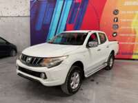 Mitsubishi L200 2017 4p Doble Cabina L4/2.5/T Diesel Man 4X4 2017 Mitsubishi L200 Venta Exteriores 3
