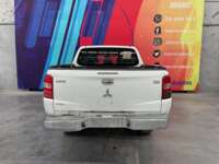Mitsubishi L200 2017 4p Doble Cabina L4/2.5/T Diesel Man 4X4 2017 Mitsubishi L200 Venta Exteriores 6