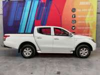 Mitsubishi L200 2017 4p Doble Cabina L4/2.5/T Diesel Man 4X4 2017 Mitsubishi L200 Venta Exteriores 8