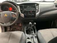 Mitsubishi L200 2017 4p Doble Cabina L4/2.5/T Diesel Man 4X4 2017 Mitsubishi L200 Venta Interiores 4