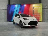 Toyota Prius 2020 5p C Híbrido L4/1.5 Aut  2020 Toyota Prius Venta Exteriores 3