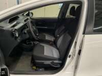 Toyota Prius 2020 5p C Híbrido L4/1.5 Aut  2020 Toyota Prius Venta Interiores 19