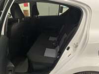 Toyota Prius 2020 5p C Híbrido L4/1.5 Aut  2020 Toyota Prius Venta Interiores 21