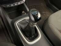 Chevrolet Aveo 2020 4p LS L4/1.5 Man  2020 Chevrolet Aveo Venta Interiores 9