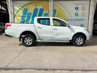 Mitsubishi L200 2018 4p Doble Cabina L4/2.4 Man 2WD 2018 Mitsubishi L200 Venta Exteriores 4