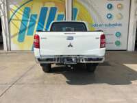 Mitsubishi L200 2018 4p Doble Cabina L4/2.4 Man 2WD 2018 Mitsubishi L200 Venta Exteriores 6