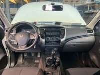 Mitsubishi L200 2018 4p Doble Cabina L4/2.4 Man 2WD 2018 Mitsubishi L200 Venta Interiores 4