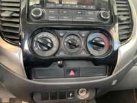 Mitsubishi L200 2018 4p Doble Cabina L4/2.4 Man 2WD 2018 Mitsubishi L200 Venta Interiores 7