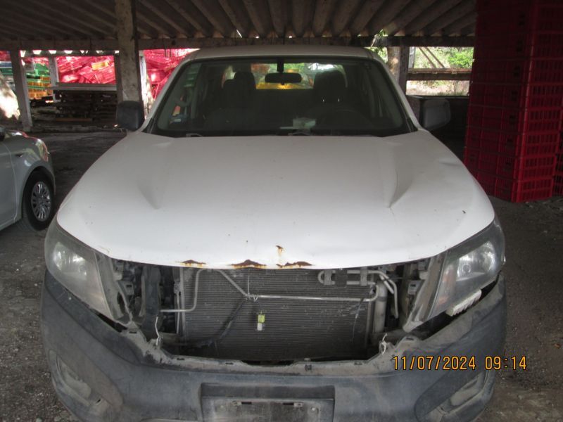 Nissan NP300 Doble Cabina 2019 4p S L4/2.5 Man A/A Paq. Seg. 2019 Nissan NP300 Venta Exteriores 2