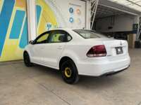 Volkswagen Vento 2020 4p Starline L4/1.6 Aut Linea Anterior 2020 Volkswagen Vento Venta Exteriores 7