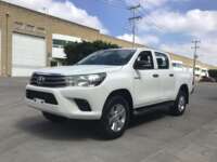Toyota Hilux 2017 4p Doble Cabina SR L4/2.7 Man 2017 Toyota Hilux Venta Exteriores 1