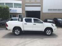 Toyota Hilux 2017 4p Doble Cabina SR L4/2.7 Man 2017 Toyota Hilux Venta Exteriores 4