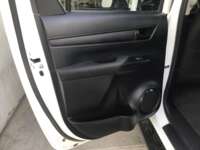 Toyota Hilux 2017 4p Doble Cabina SR L4/2.7 Man 2017 Toyota Hilux Venta Interiores 14