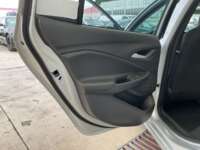 Chevrolet Onix 2021 4p LS L3/1.0/T Aut 2021 Chevrolet Onix Venta Interiores 18