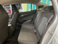 Chevrolet Onix 2021 4p LS L3/1.0/T Aut 2021 Chevrolet Onix Venta Interiores 19