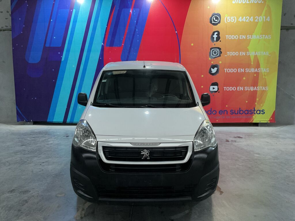 Peugeot Partner 2019 5p L4/1.6/T Diesel Man       2019 Peugeot Partner Venta Exteriores 2