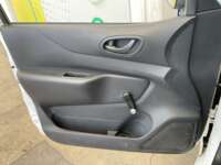 Nissan NP300 2020  2020 Nissan NP300 Venta Interiores 13