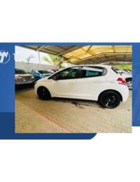 2018 Peugeot 208 5p Allure L4/1.6 Man 2018 Peugeot 208 Venta Exteriores 4