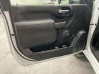 Chevrolet Silverado 3500 2022 2p WT Chasis Cabina V8/6.6 Man 2022 Chevrolet Silverado 3500 Venta Interiores 16