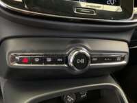 Volvo XC40 2021 5p Momentum T4 L4/2.0/T Aut 2021 Volvo XC40 Venta Interiores 10