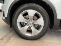 Volvo XC40 2021 5p Momentum T4 L4/2.0/T Aut 2021 Volvo XC40 Venta Llantas 1